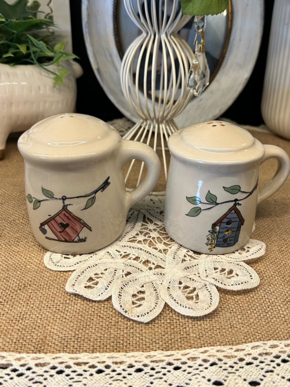 Vintage Thomson Pottery Birdhouse Salt & Pepper Shakers Set Stoneware Hand Paint